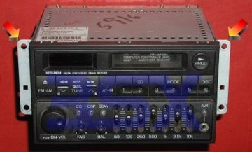 Picture of USED - Stereo Bracket 3S 93+ RH