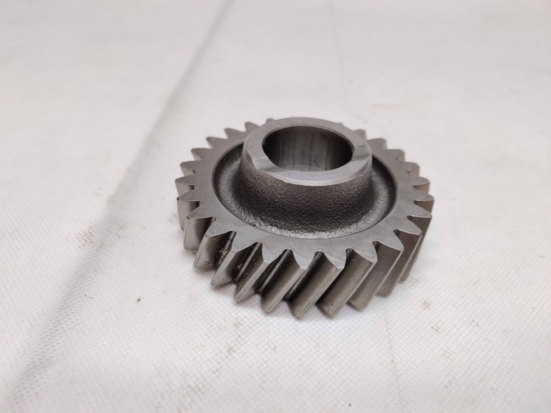 Picture of USED AWD Tranny Gear - 5-spd Reverse Idler Gear ONLY